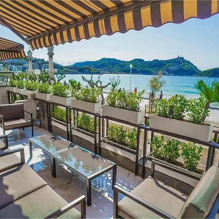 Апартаменты La Concha Best View Сан-Себастьян
